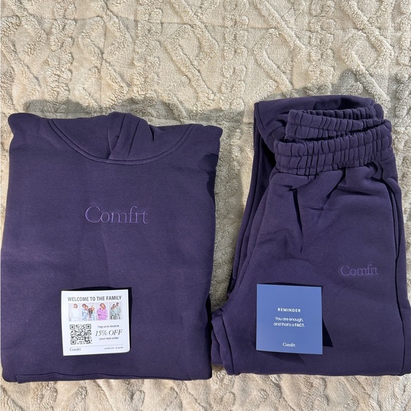 Brand new authentic Comfrt Signature matching set in Blackberry, size Small - Picture 2 of 7